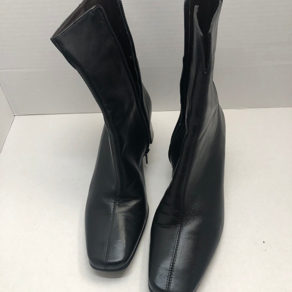 Etienne Aigner boots Black and Brown size 7 - Picture 7 of 8